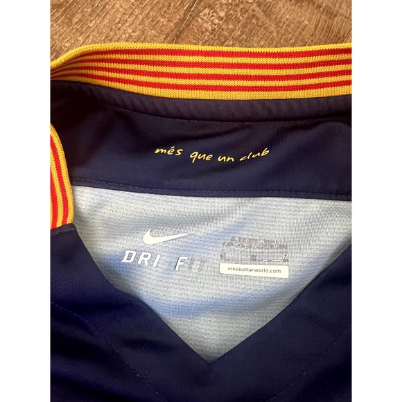 2015-2016 Nike Barcelona jersey Home Soccer Medium - Picture 3 of 5